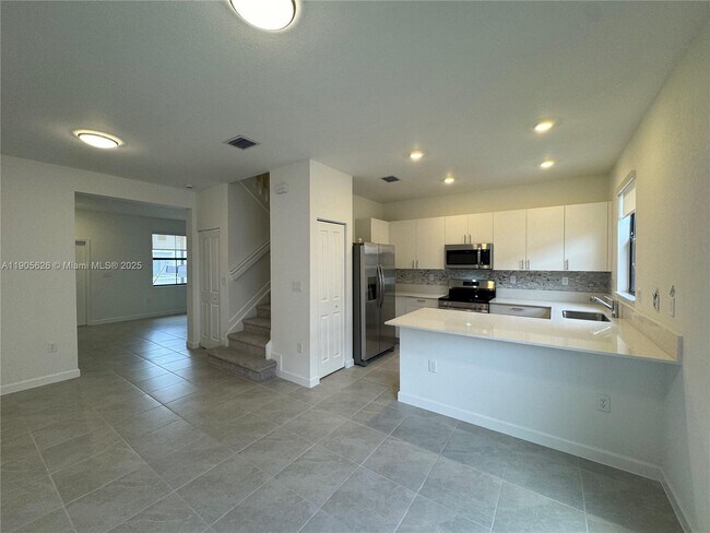 Building Photo - 12884 SW 232nd Ln