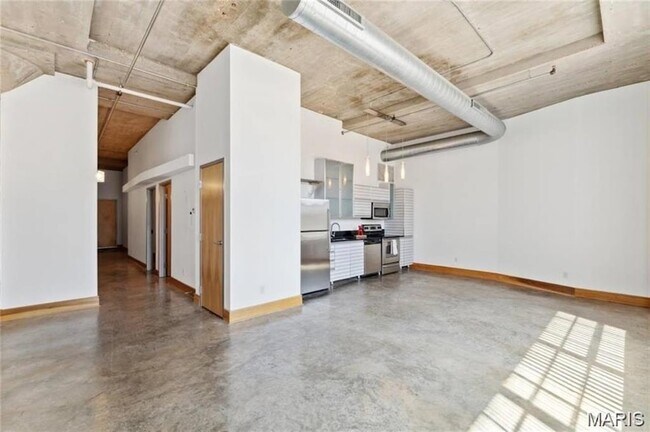 Building Photo - 2201 Locust St