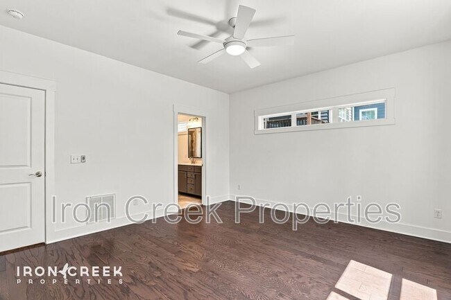 Building Photo - 17 Woodbridge Park Dr