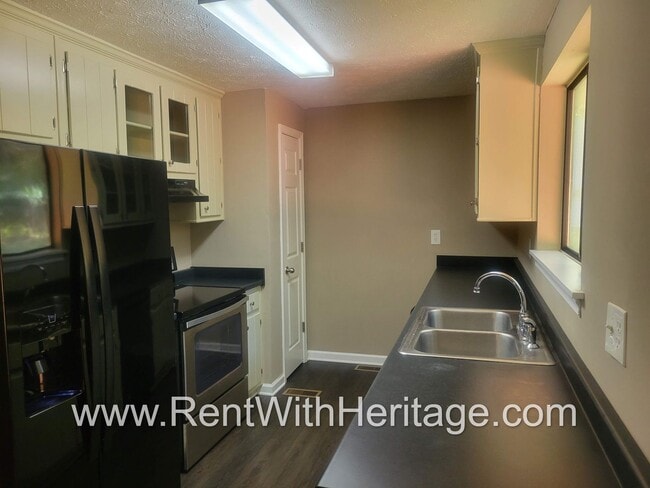 Building Photo - WOW!!! GORGEOUS RANCH WITH MANY UPGRADES /...