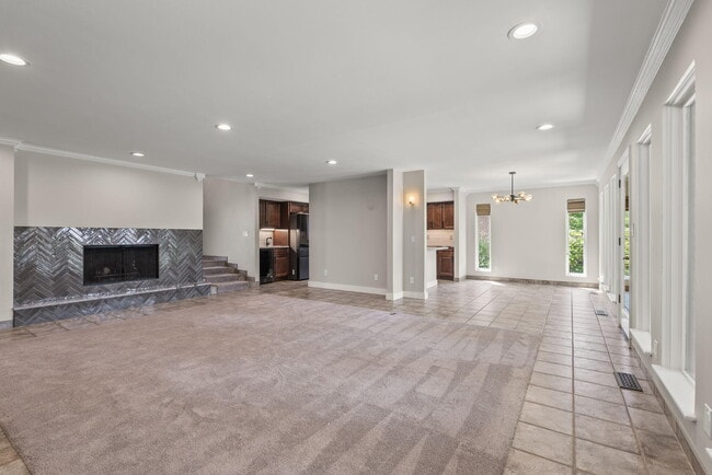 Building Photo - 1233 Sherborne Pl