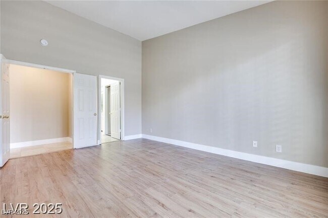 Building Photo - 2723 Seabridge Dr