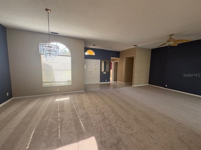 Building Photo - 4622 Meadowview Cir
