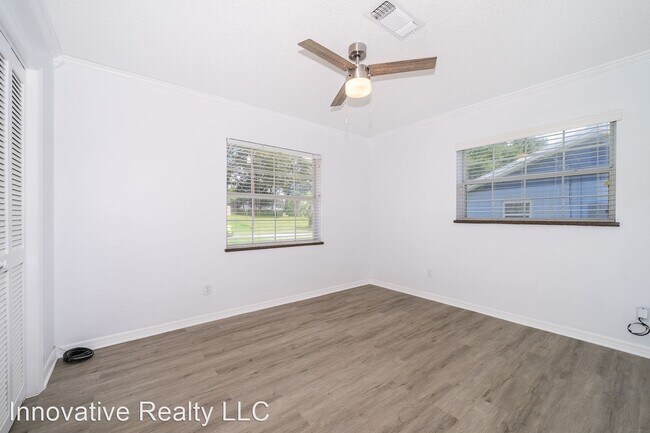 Building Photo - 3 br, 2 bath House - 15 Wisteria Dr.