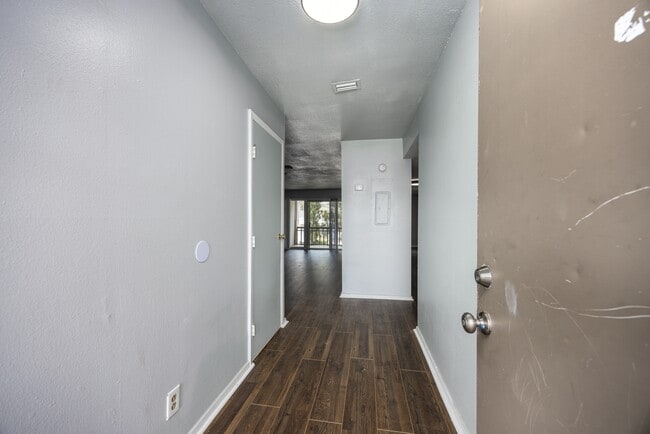 Building Photo - 6519 W Newberry Rd