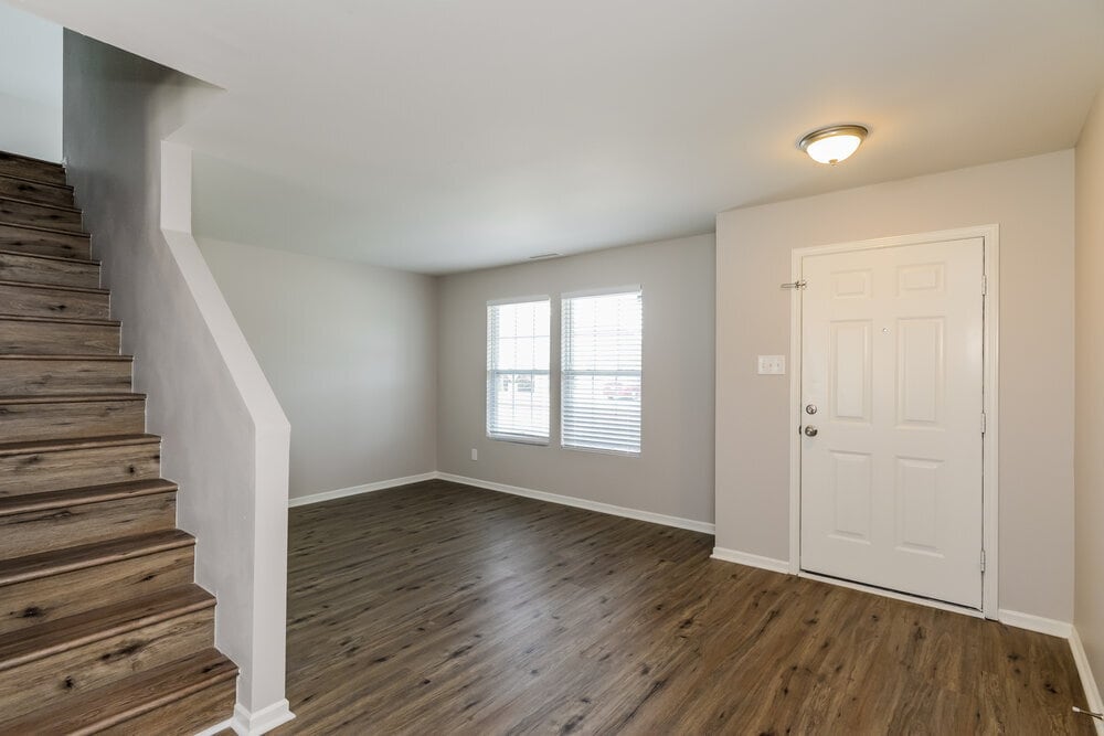 Building Photo - 275 Ranlo Ave