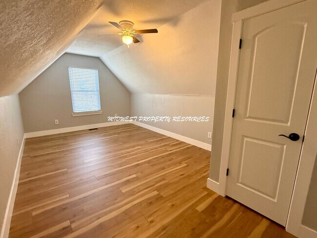 Building Photo - Spacious 4 Bedroom, 2 Bath Home for Lease in Lee's Summit, MO