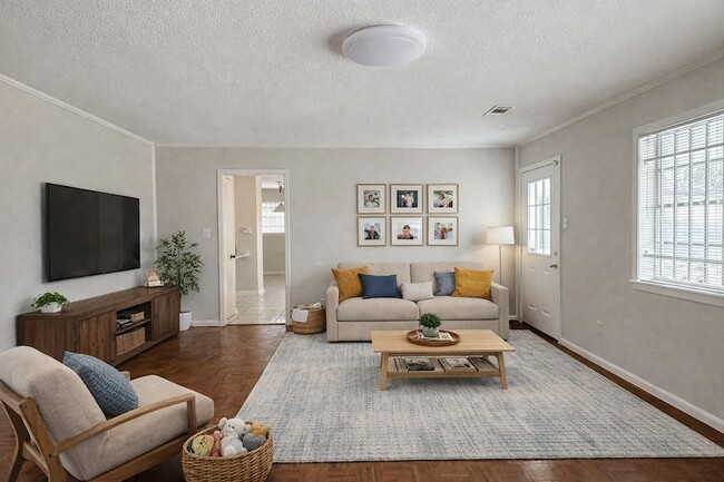 Building Photo - 8303 Edgemoor Dr