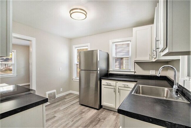 Building Photo - Newly Remodeled 2bed 1 bath home in Parchment! Ask about our Deposit Free Leasing!!