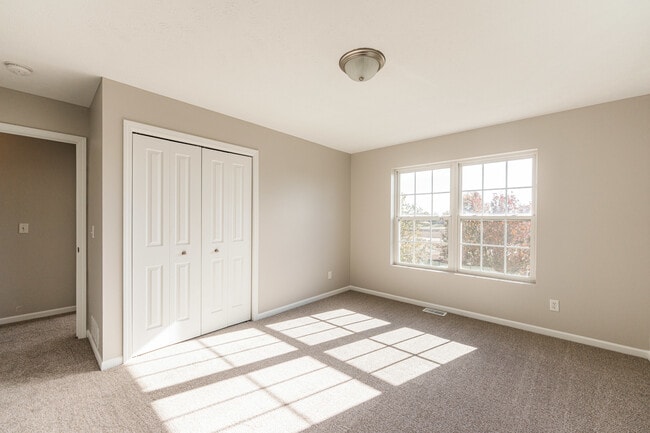 Building Photo - 639 Stonegate Dr