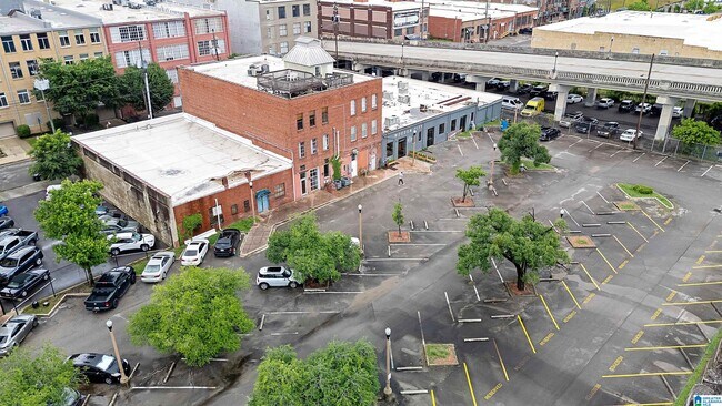 Building Photo - 2327 Morris Ave