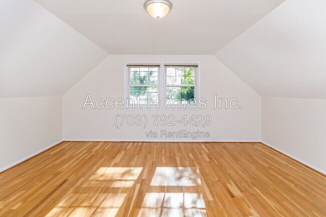 Building Photo - 5510 Trin St