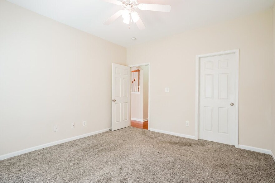 Building Photo - 529 Ashgreen Ct