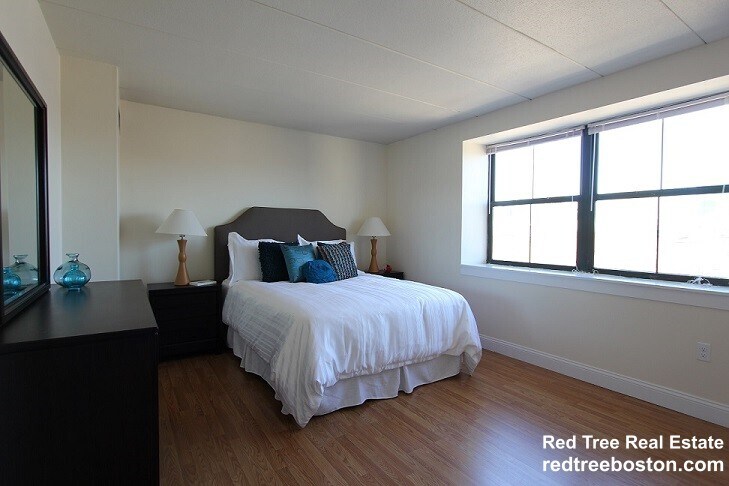 Building Photo - 801 Tremont St