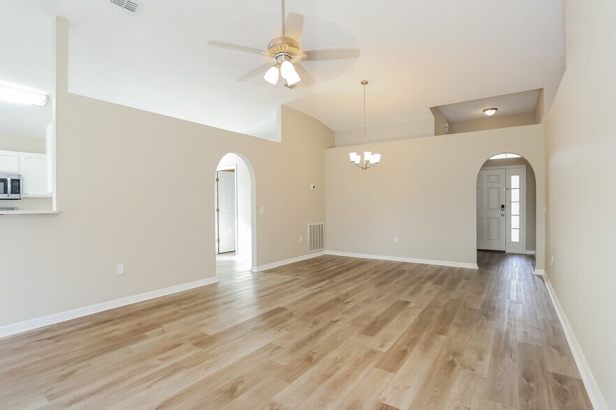 Building Photo - 9236 Caracara Drive