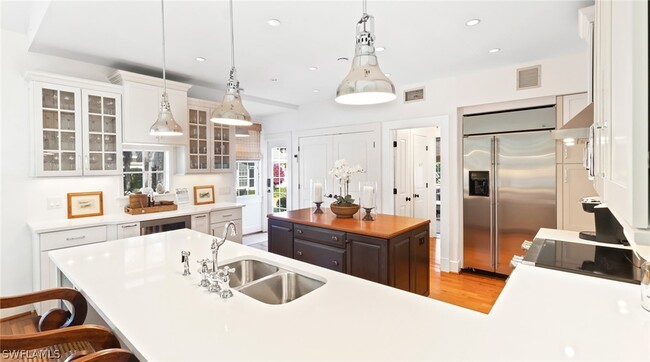 Building Photo - 187 Broad Ave S