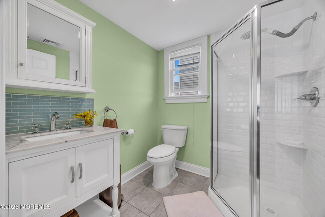 Building Photo - 46 Barberie Ave