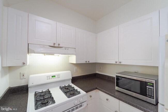 Building Photo - 11391 Aristotle Dr