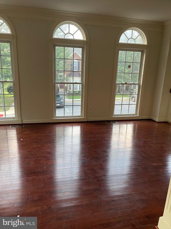 Building Photo - 1513 Regent Manor Ct