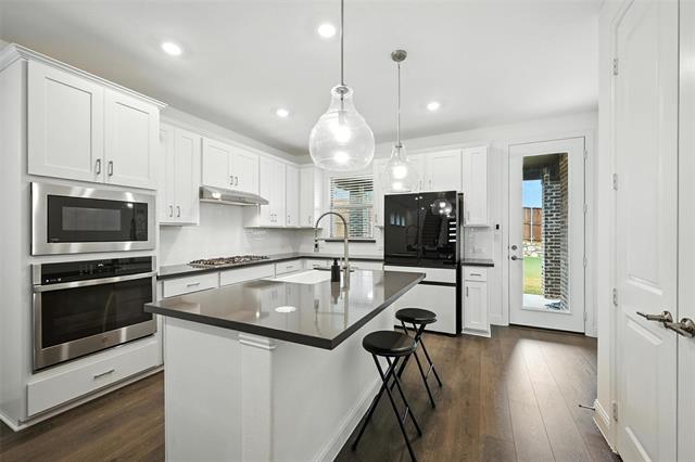 Building Photo - 447 Holly Rd