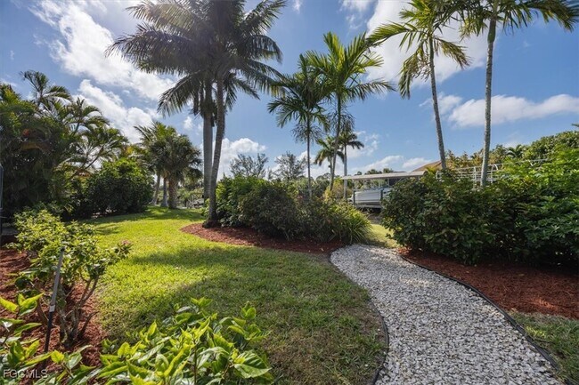 Building Photo - 2032 Coral Point Dr