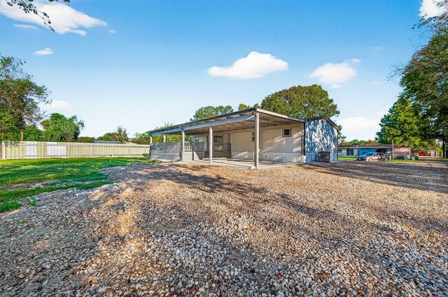 Building Photo - 1115 1 Oak Chase Rd