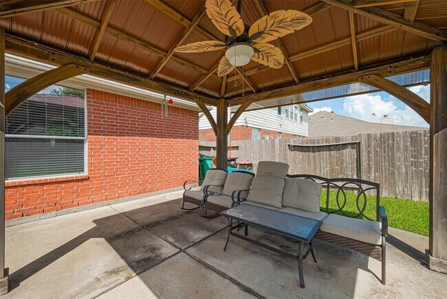 Building Photo - 24730 Blane Dr