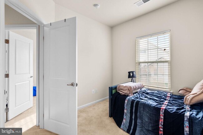 Building Photo - 14903 Rockcastle St