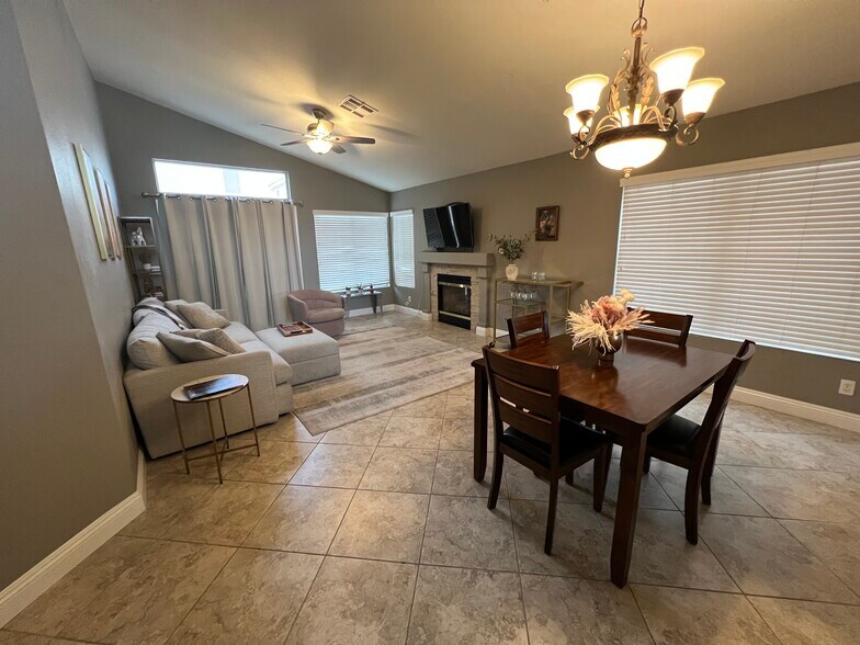 Building Photo - 8245 Ruby Mountain Way