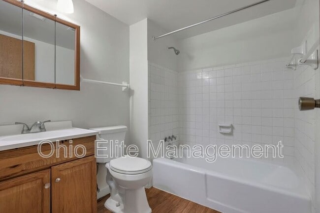 Building Photo - 2460 Hiawatha St