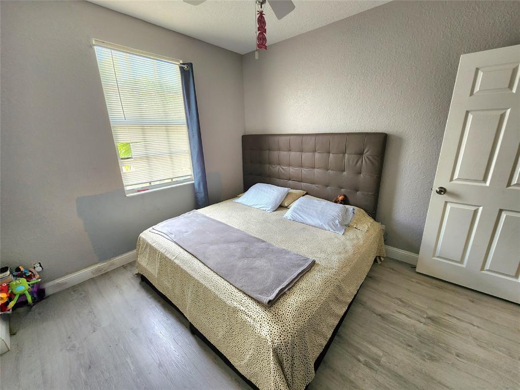 Building Photo - 956 NW 126th Ter