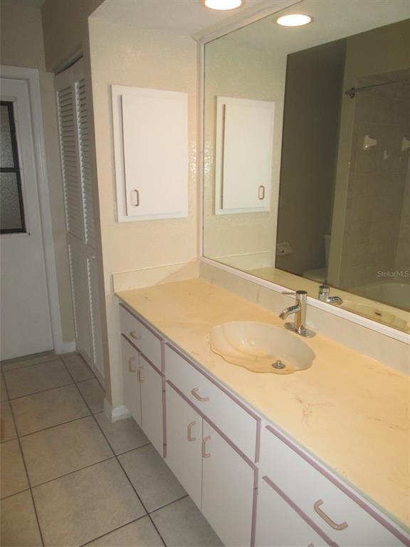 Building Photo - 22182 Peachland Blvd