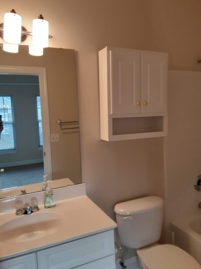 2nd Bedroom Bathroom - 626 E 9th St