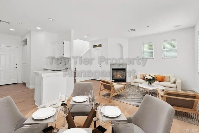 Building Photo - ***Beautiful Like-New 2 bed / 2.5 bath / 1...
