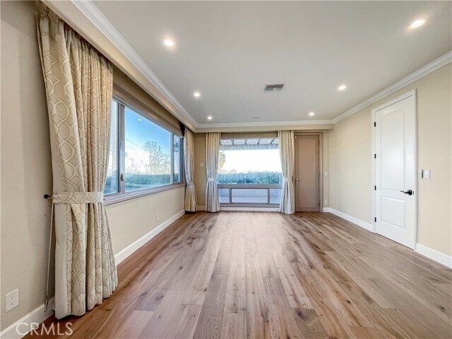 Building Photo - 2 Stallion Rd
