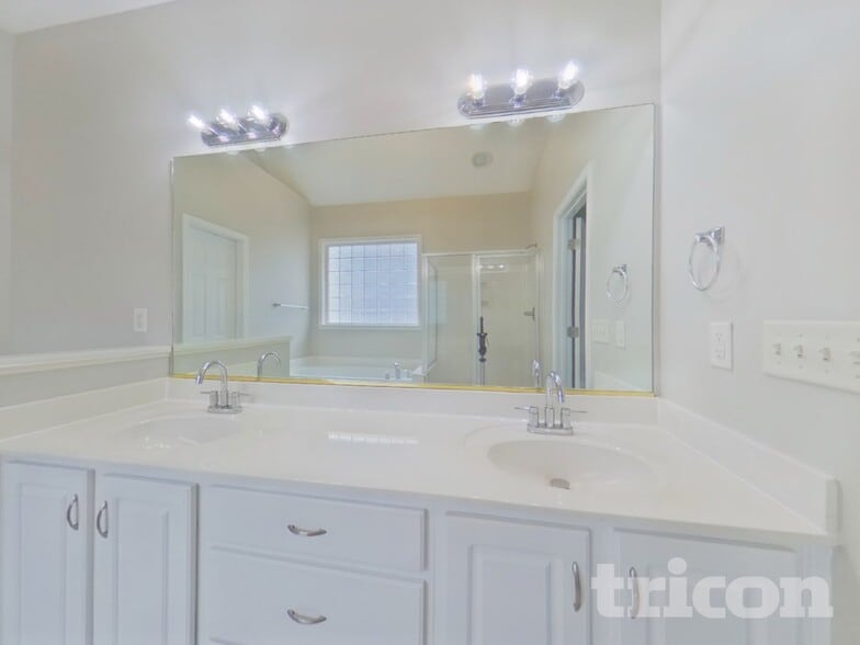 Building Photo - 4325 Foxfire Ct
