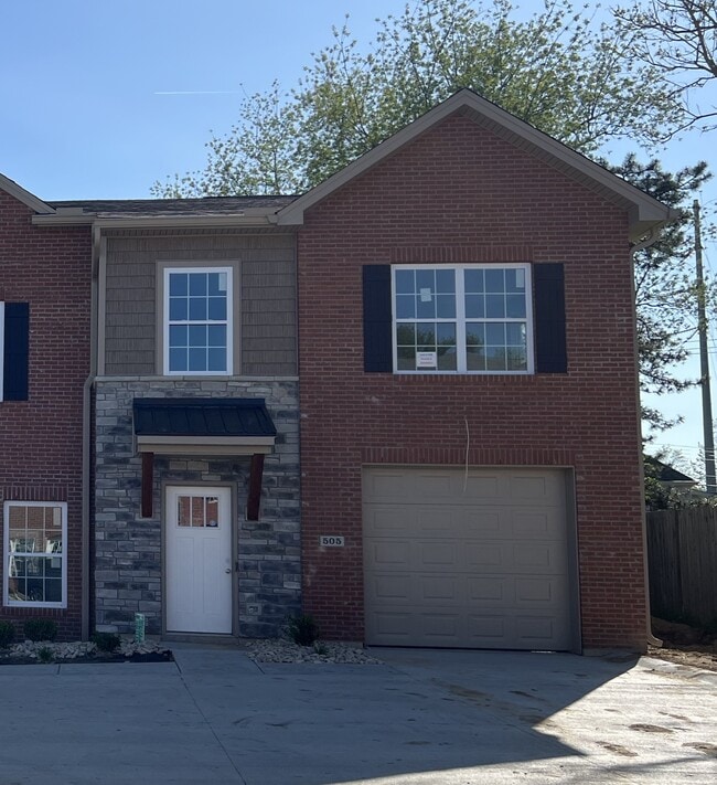 Primary Photo - 505 Station Ct