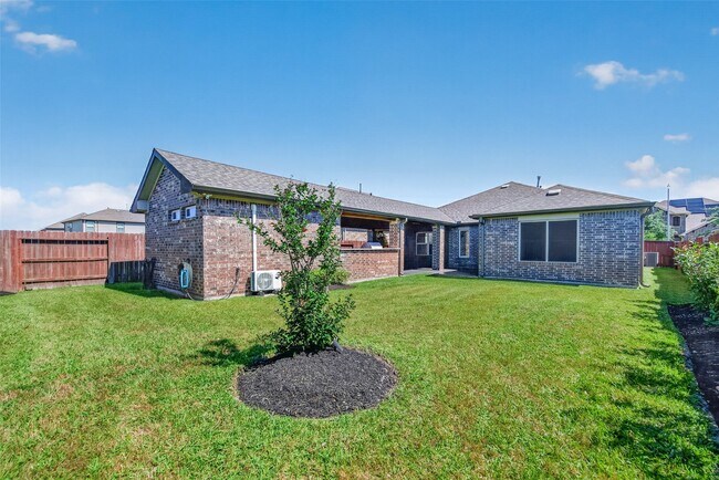 Building Photo - 12322 Sabine Point Dr