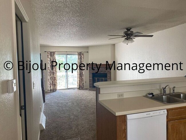 Building Photo - 2178 Giltshire Dr