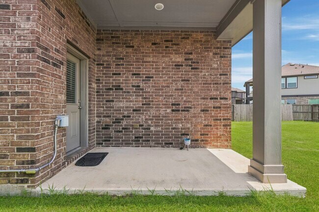 Building Photo - 10055 Napier Dr