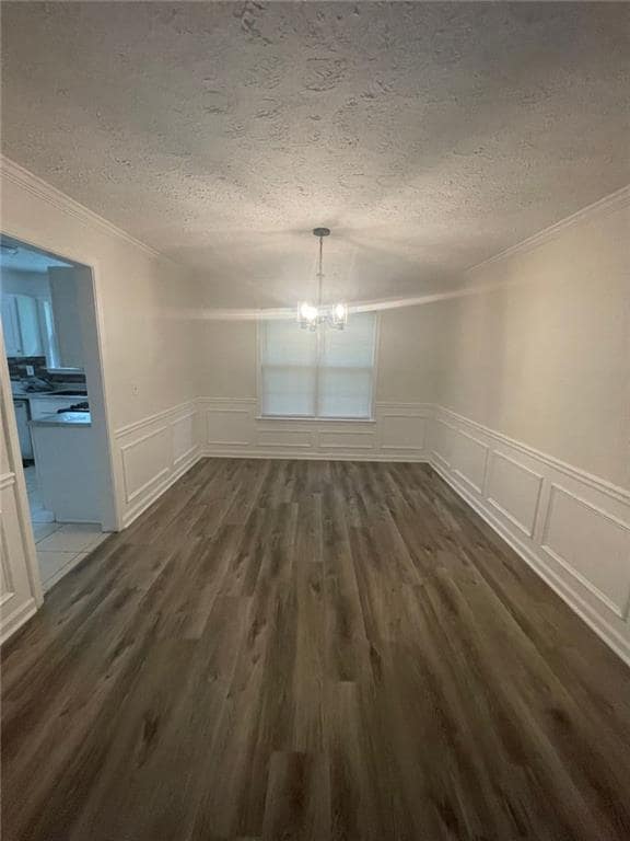 Building Photo - 620 Manor Glen Dr