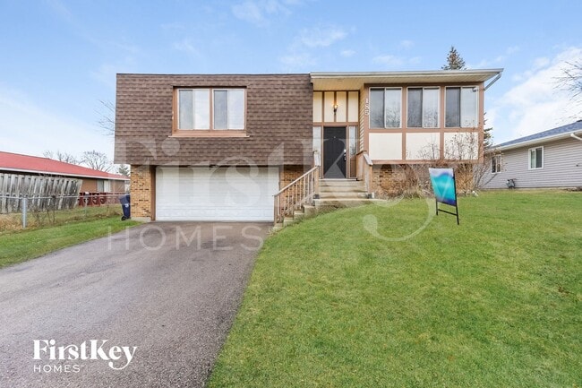 Building Photo - 185 Mulford Dr