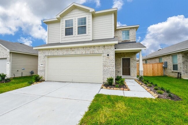 Primary Photo - 16412 Big Hickory Dr