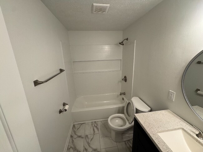 Building Photo - 1286 Stonegate Rd