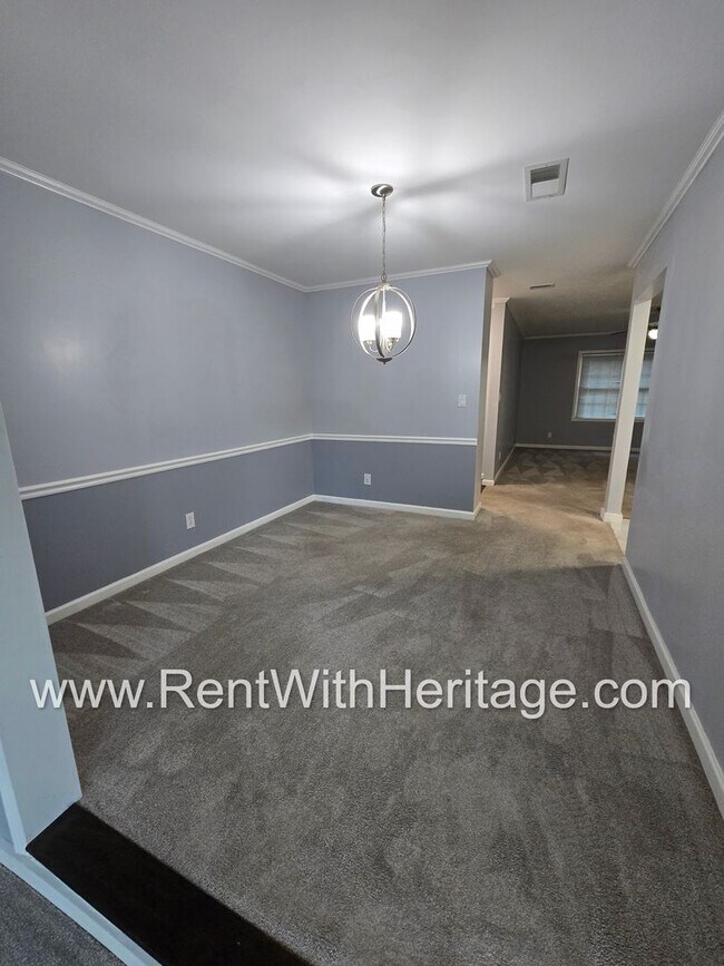 Building Photo - Gorgeous 2 bd/ 2bath Buckhead Condo/ Metic...