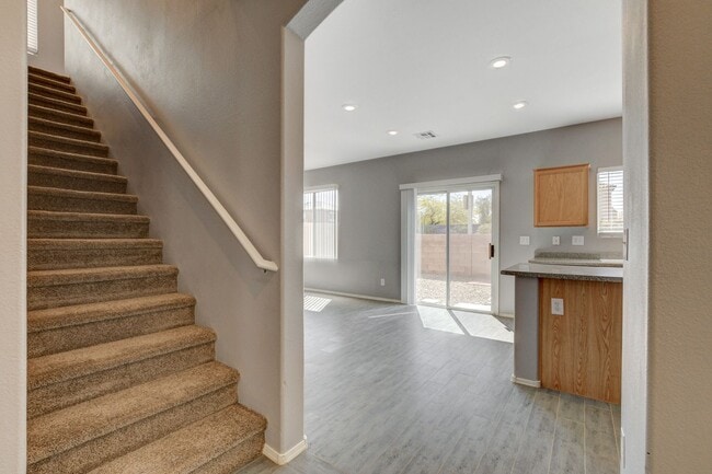 Building Photo - 4 Bedroom Home in the South West / 89139 Area