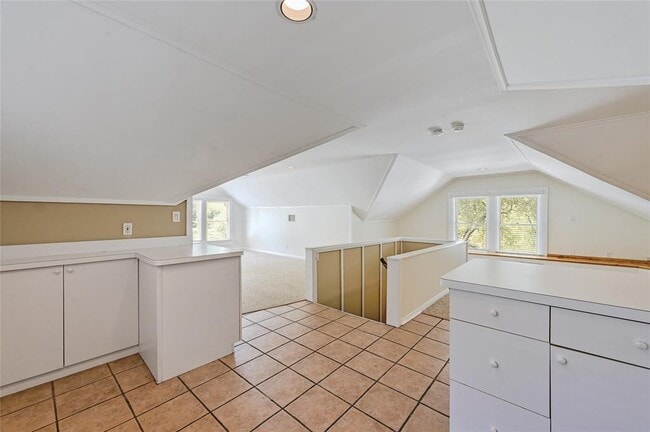 Building Photo - 1008 Daniel Dr