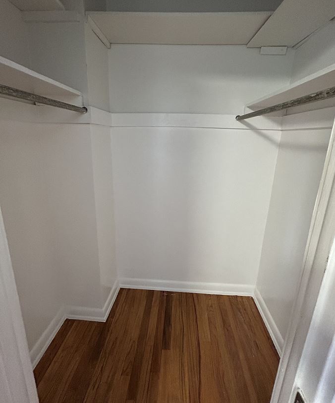 Walk-In Closet - 3915 Ingalls St