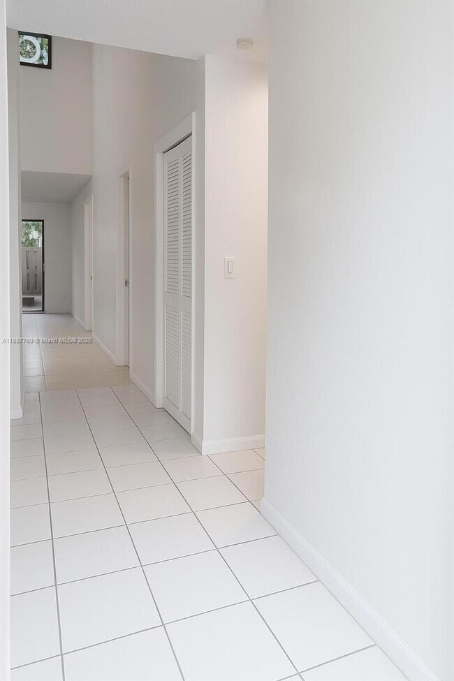 Building Photo - 6822 SW 39th St, 14G