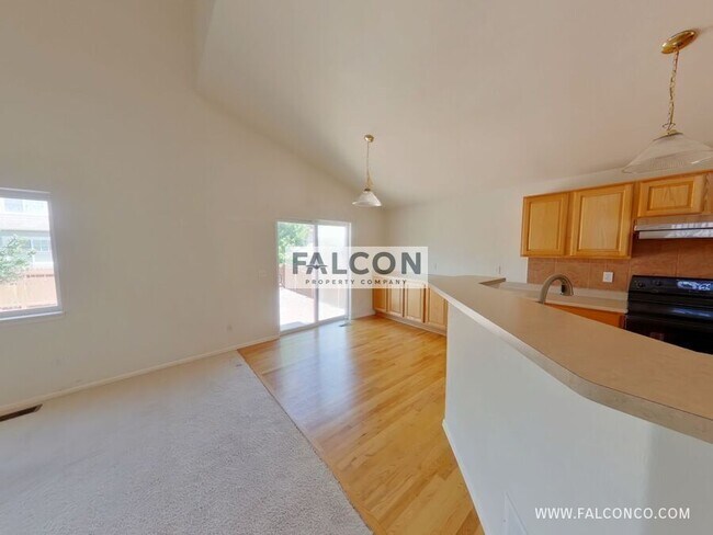 Building Photo - 6536 Graymont Dr